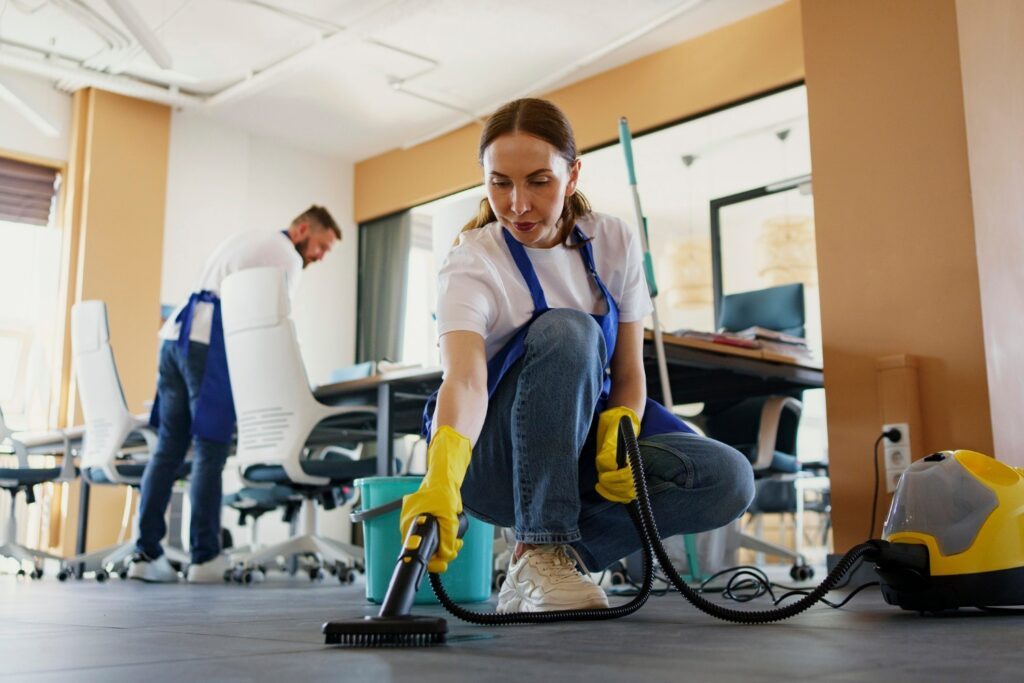 تنظيف النشاطات التجارية | Commercial cleaning service